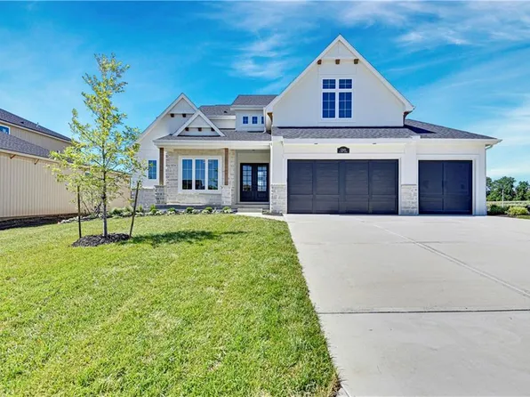 17020 Parkhill St, Overland Park, KS 66221