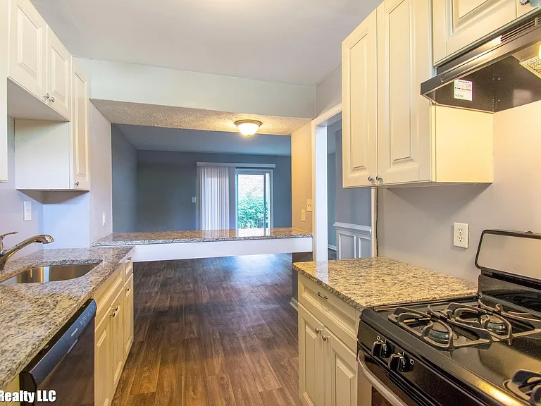 1790 Lyle Ave #1 — Photo 5