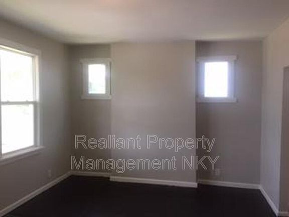 4th image of 112 W 10th Ave