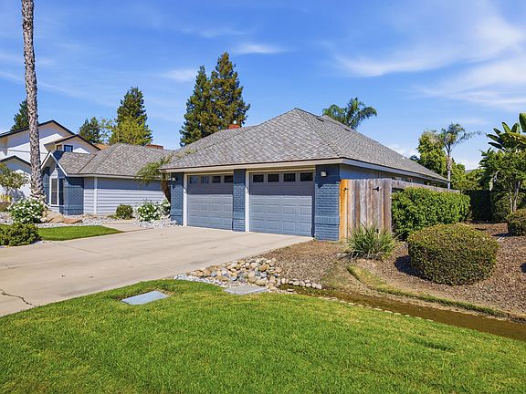 3rd image of 5512 W Prospect Avenue