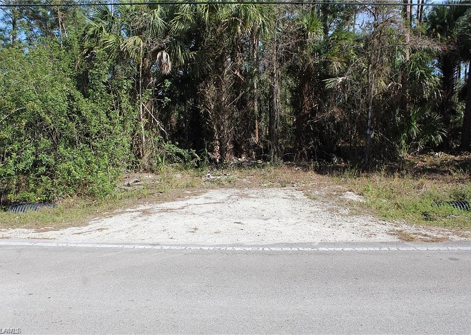 2nd image of  86 9th ST SW