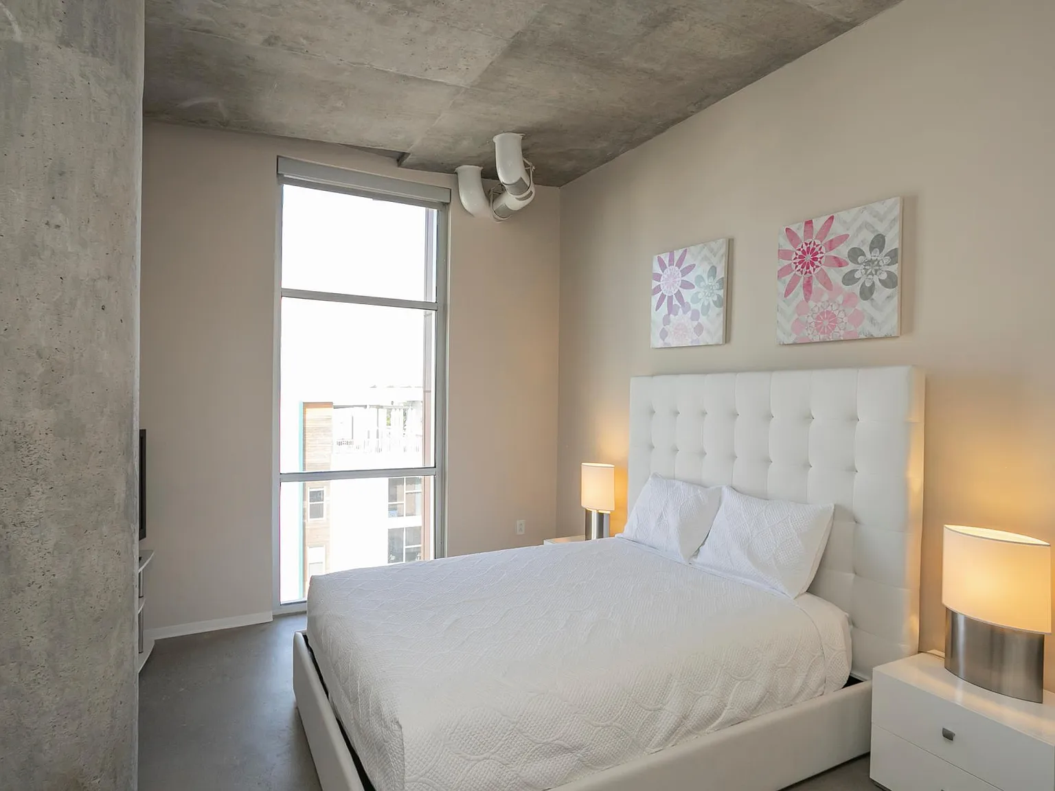 1 bed, 1.5 bath, 1024 sqft, $2,800 — Photo 3