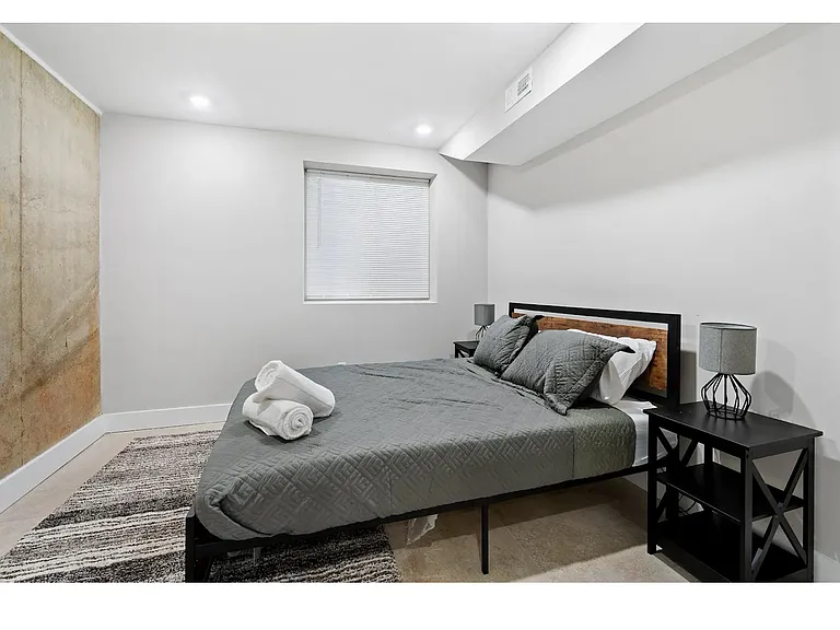 2531 Annin St — Photo 10