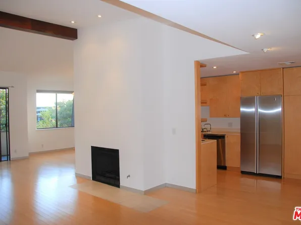 306 Bora Bora Way APT 304, Los Angeles, CA 90292