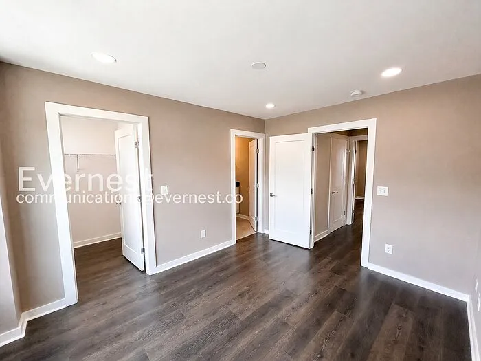 303 Jeffries Way — Photo 7