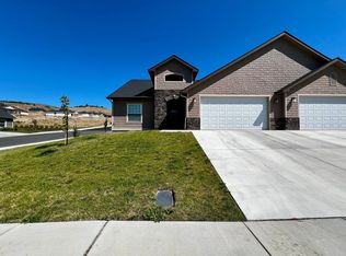 8819 Kail Dr, Yakima, WA 98908