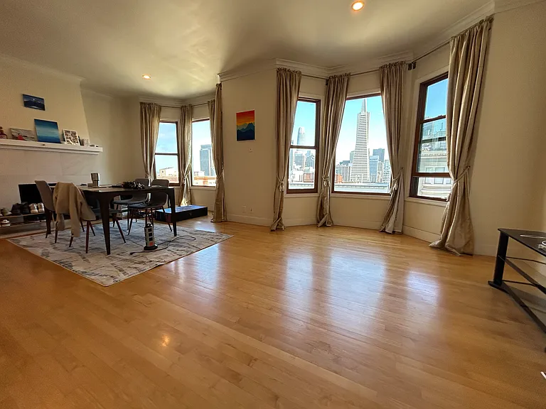 304 Green St — Photo 4