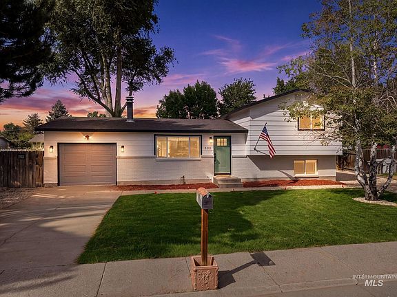 3rd image of 505 Samarra Dr
