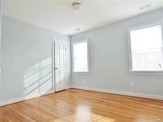 3422 Kensington Ave #B — Photo 16