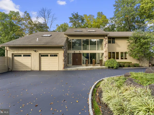 925 Stoke Rd, Villanova, PA 19085