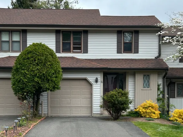 76 Schoolhouse Crossing #76, Wethersfield, CT 06109