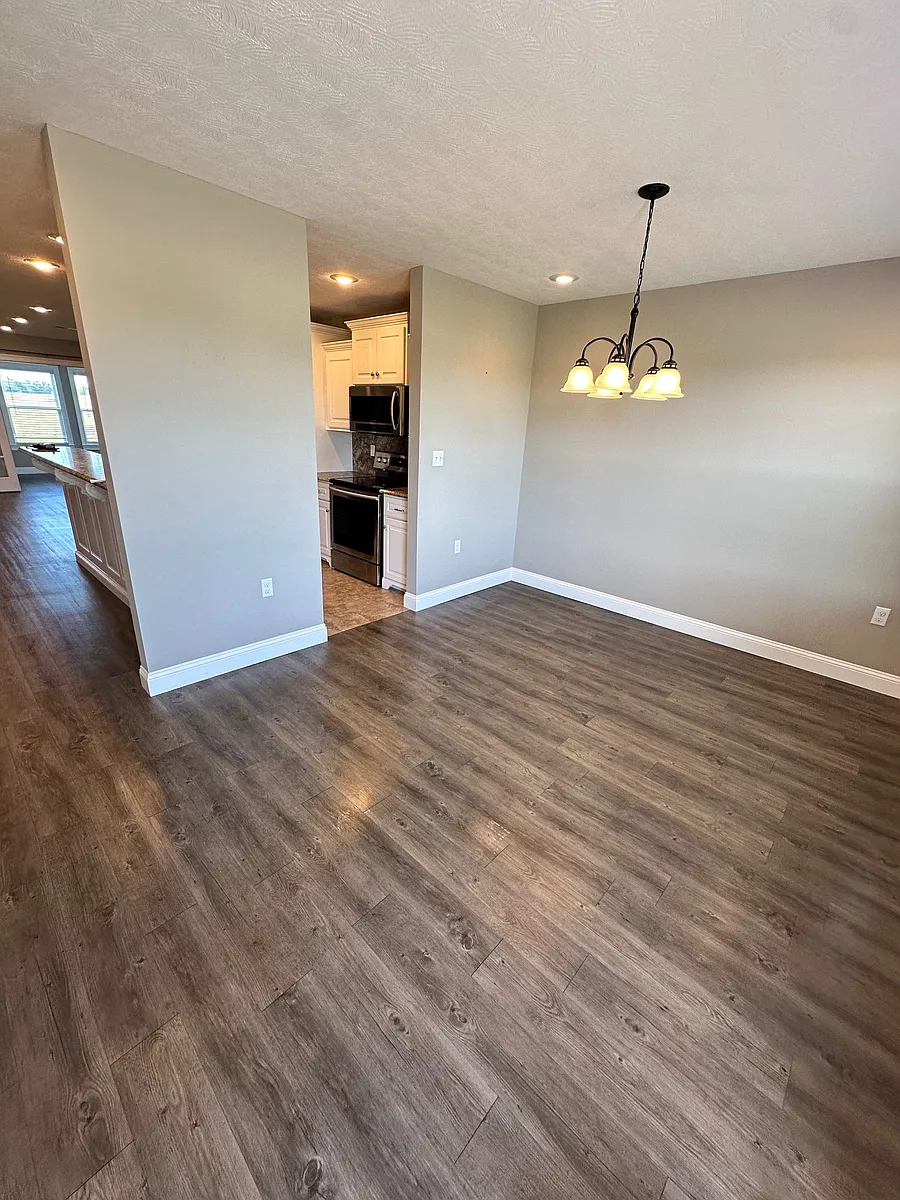 Building Photo - 186 Bluegrass Dr