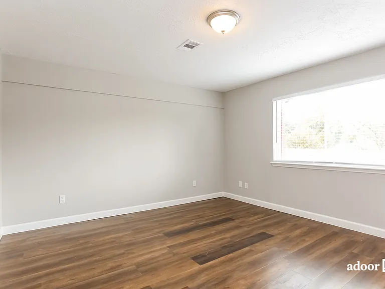 10215 Golden Meadow Dr — Photo 14
