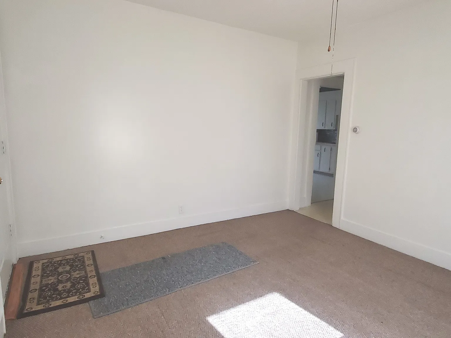 2 bed, 1.0 bath, 750 sqft, $1,200 — Photo 3