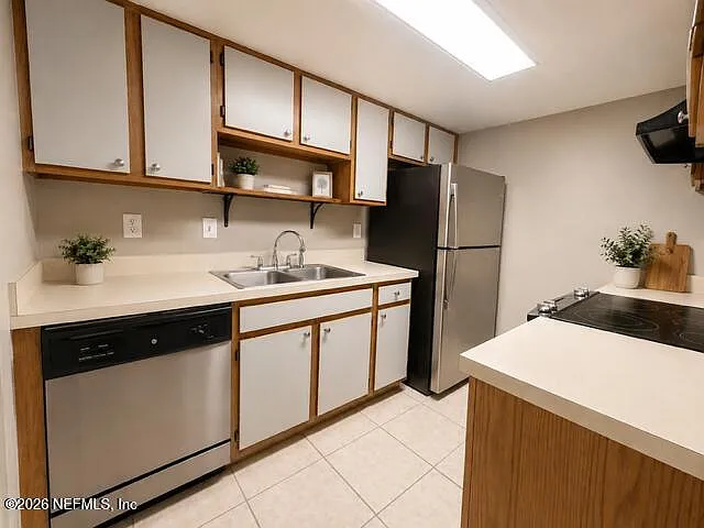 5553 Greatpine Ln S — Photo 11