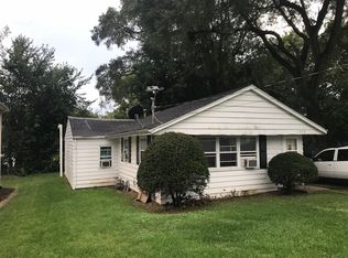 1030 Allaire Ave, Aurora, IL 60506