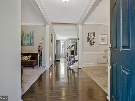 4th image of 8704 Alexa Rd