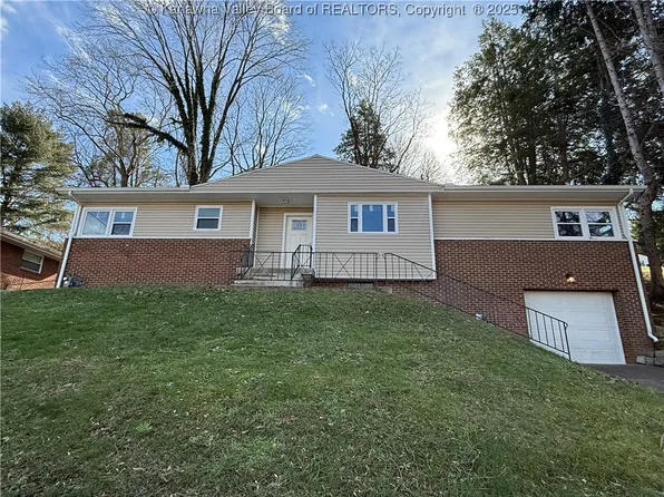 1522 Smith Rd, Charleston, WV 25314