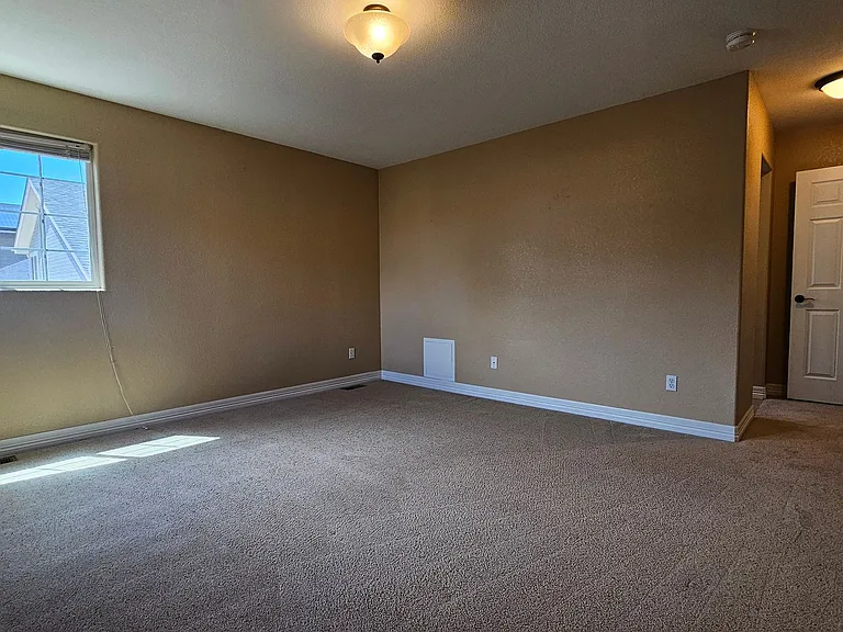 13952 E 107th Ave — Photo 10
