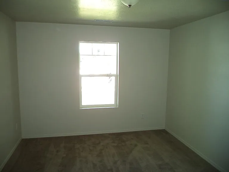 9715 Stonewood Dr — Photo 16