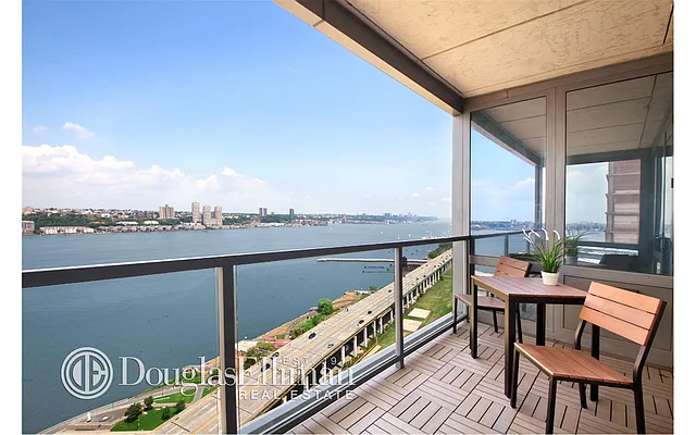 Sold by Douglas Elliman | media 24