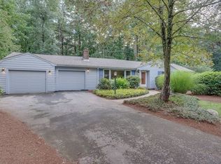 31 Hayden Ln, Bedford, MA 01730