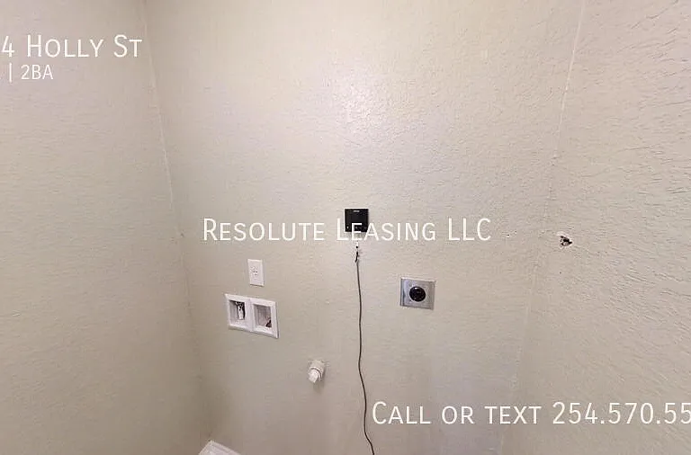 924 Holly St — Photo 20