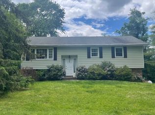 1663 Paine St, Yorktown Heights, NY 10598