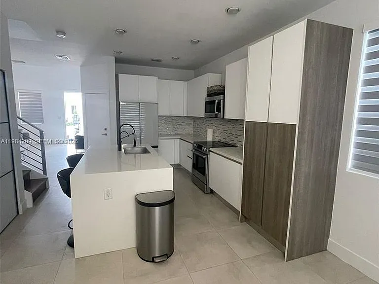 7240 NW 103rd Path — Photo 1