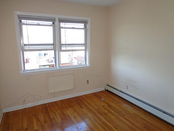 5th image of 5714 164th St #2