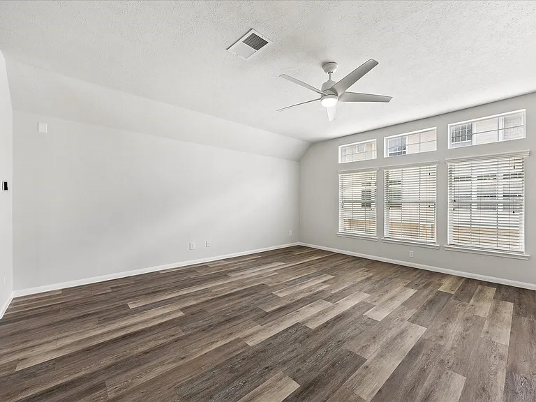 3328 Masters Point Dr — Photo 6