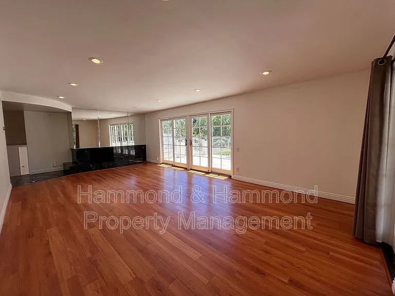 4527 Stark Ave — Photo 11