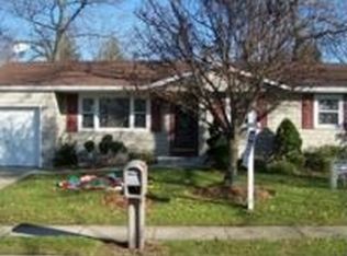 41 Longworth Ave, Dix Hills, NY 11746