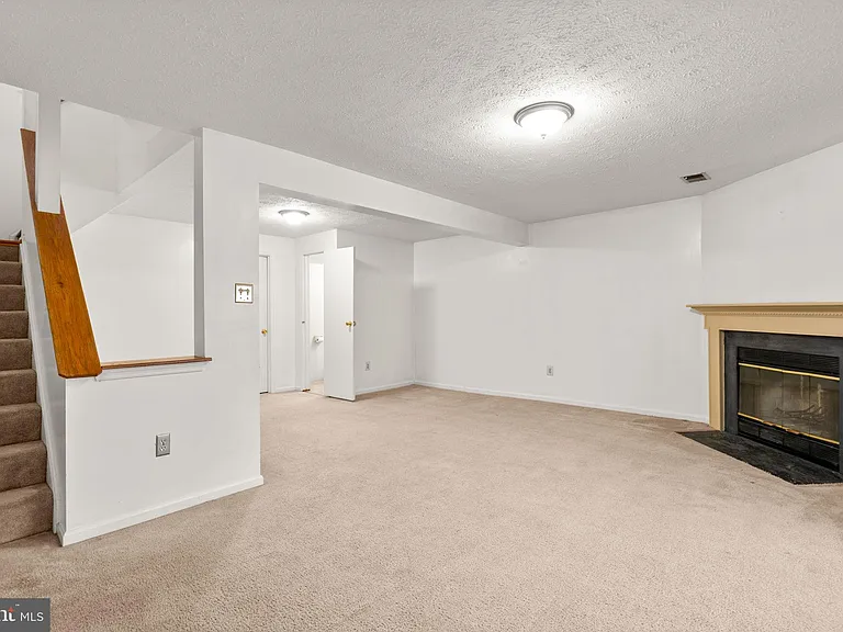 8871 Manahan Dr — Photo 20