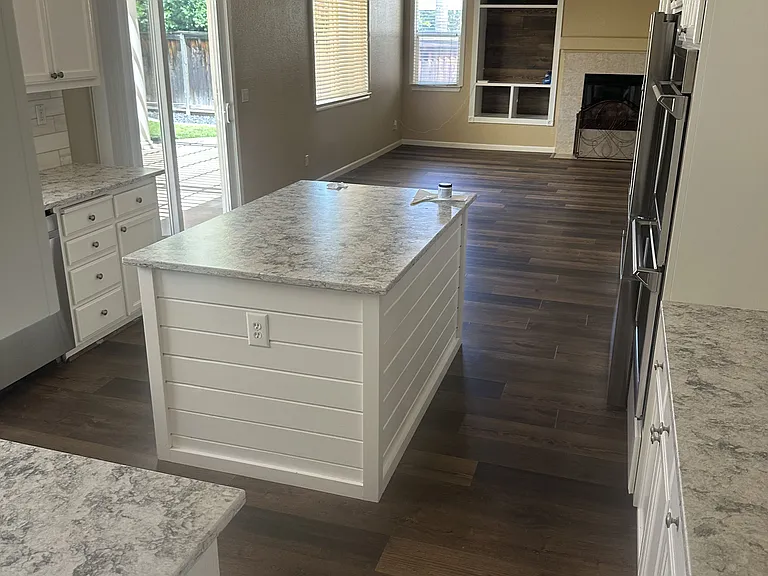1493 Dawnview Ct — Photo 2