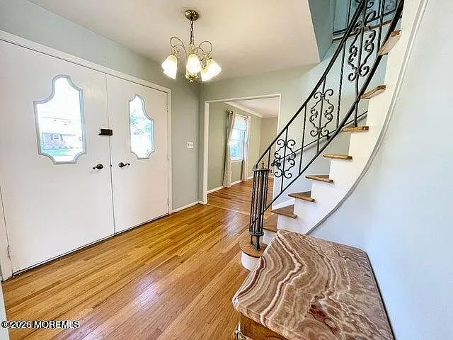 4 bed, 2.5 bath, 2250 sqft, $2,600 — Photo 2
