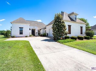 22636 Fairway View Dr, Zachary, LA 70791