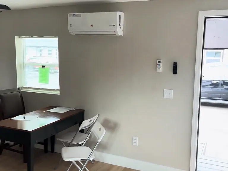 4607 N Hubert Ave #7 — Photo 6