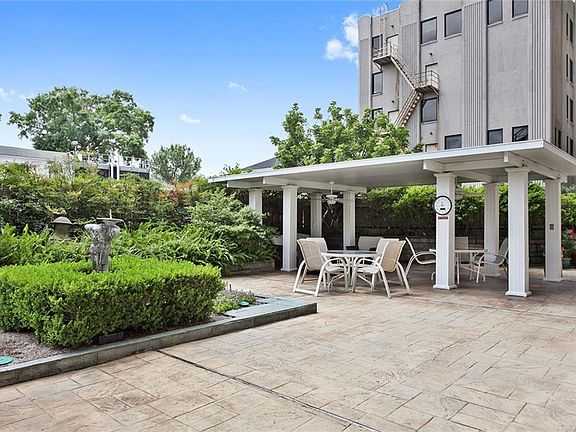 4th image of 2100 Saint Charles Ave #10MN