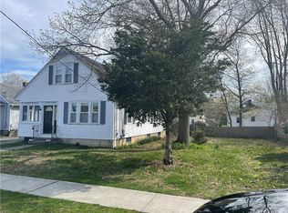 183 Fenner Ave, Riverside, RI 02915