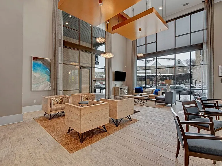 River House — Photo 10