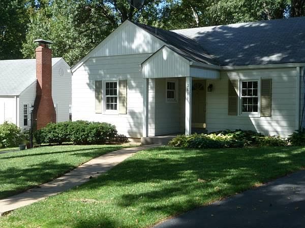1st image of 2833 Lawndell Dr