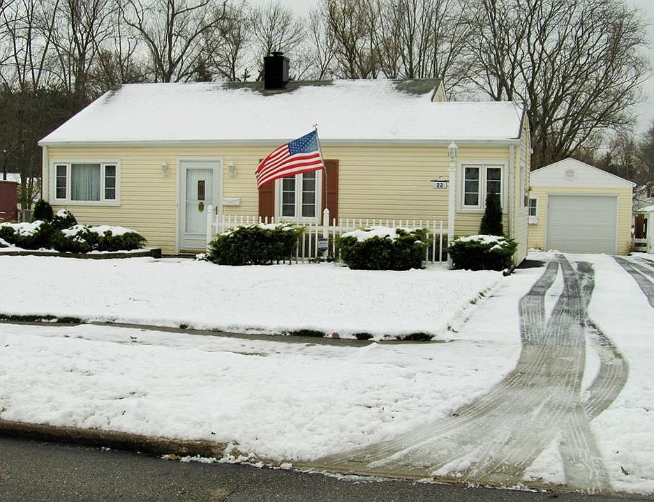 1st image of 22 Grandmere Dr