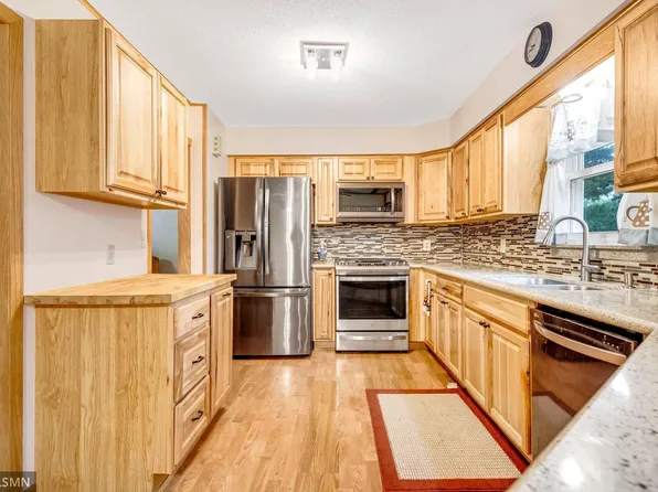 29 Circle Dr, Circle Pines, MN 55014