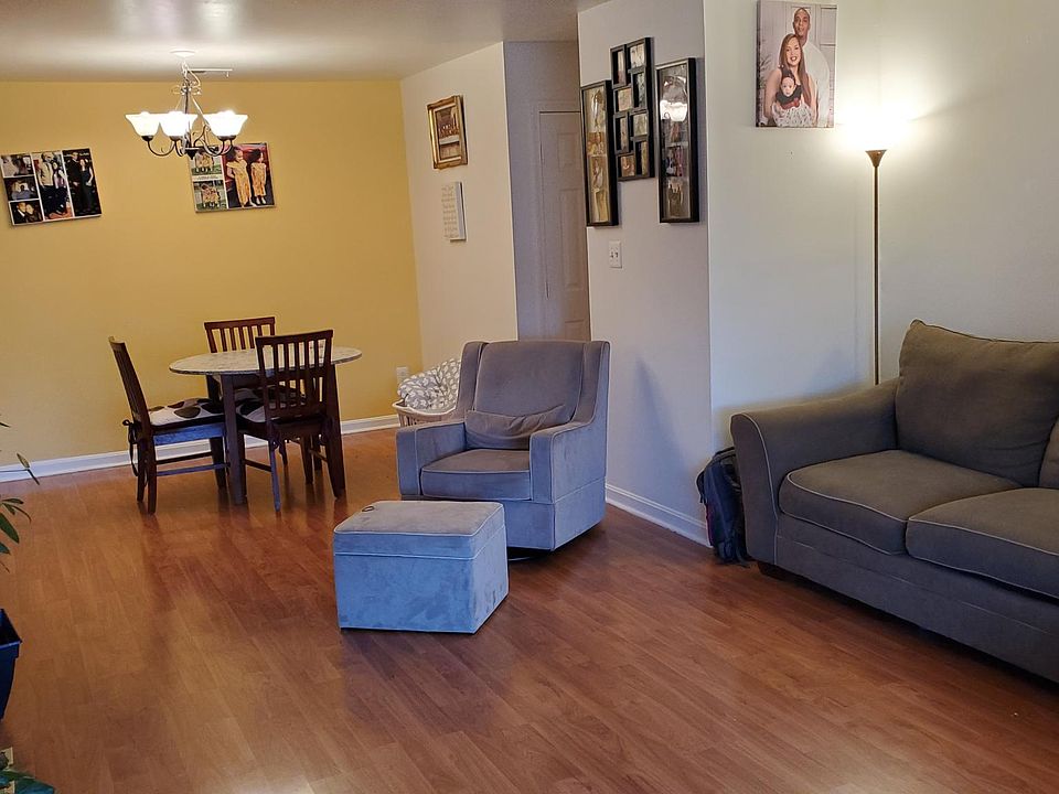 1st image of 2813 Lee Oaks Ct