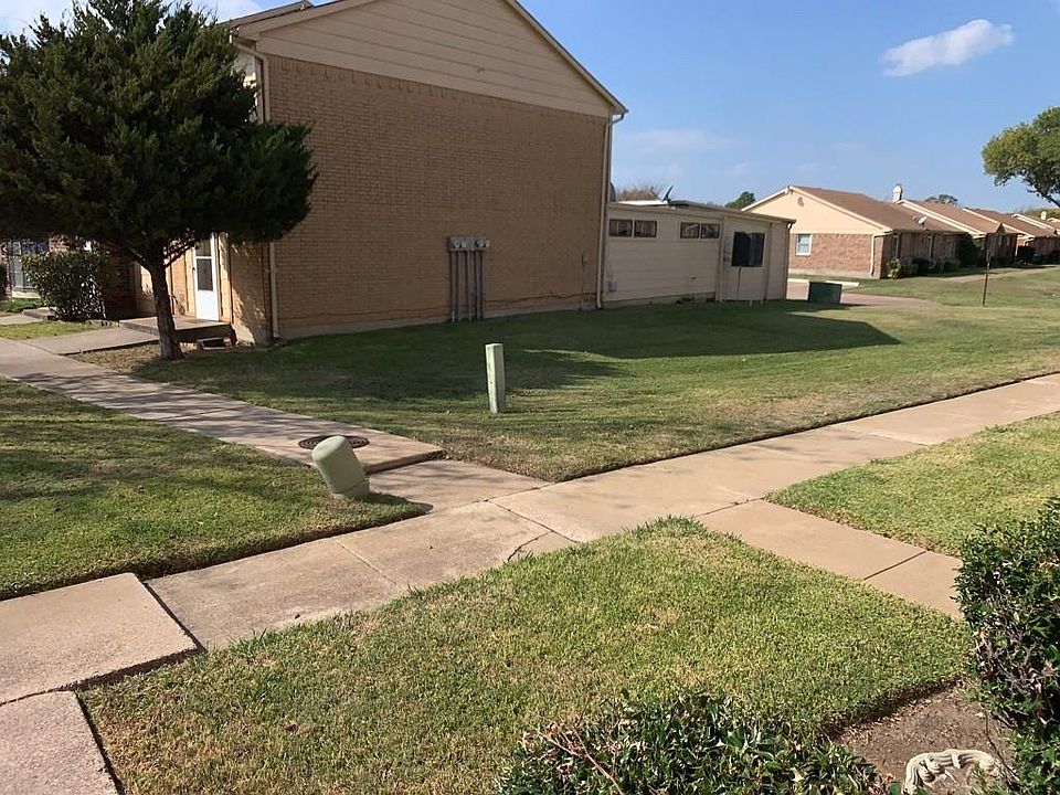 1st image of 27 E Creek Ln APT 17
