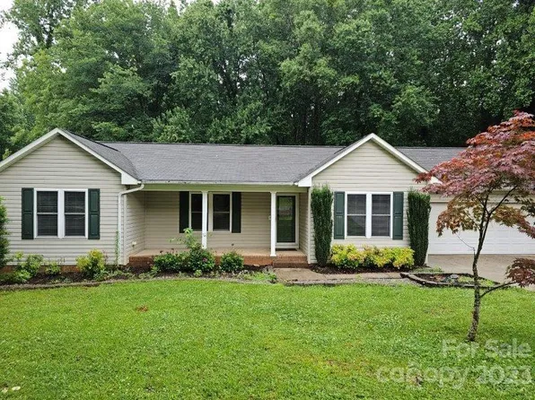 6539 Cedar St, Denver, NC 28037