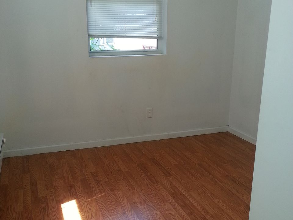 bedroom1