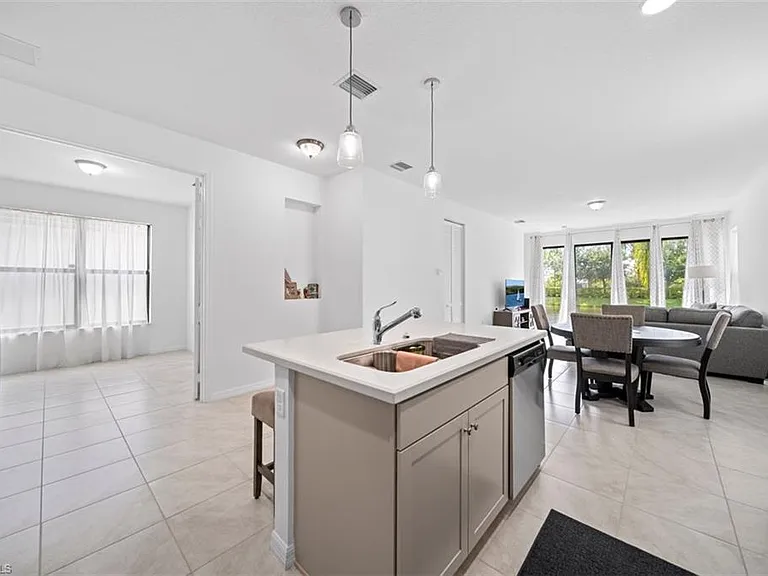 5535 Useppa Dr — Photo 10