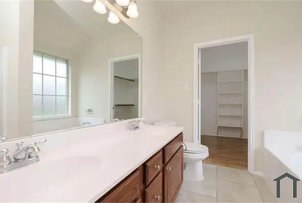 1012 Raleigh Path Rd — Photo 6